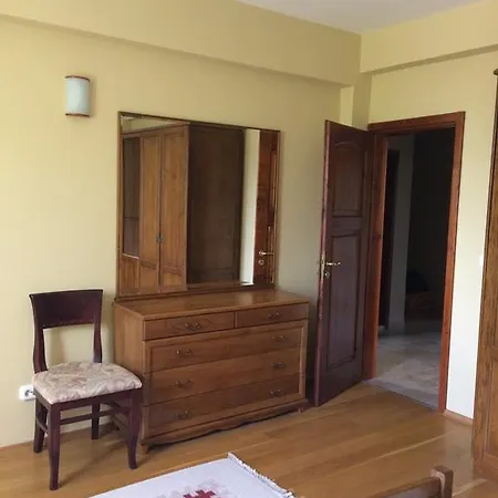 Under The Walnut Tree Apartament Varna